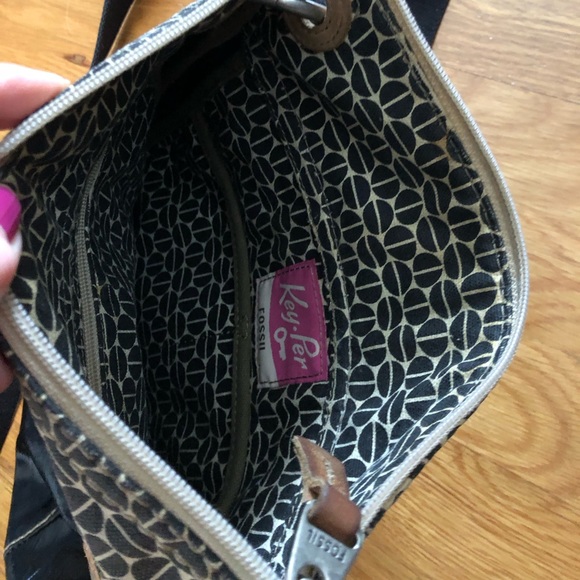 Fossil Crossbody Bag Patent Leather / Coated Canvas - Picture 6 of 9